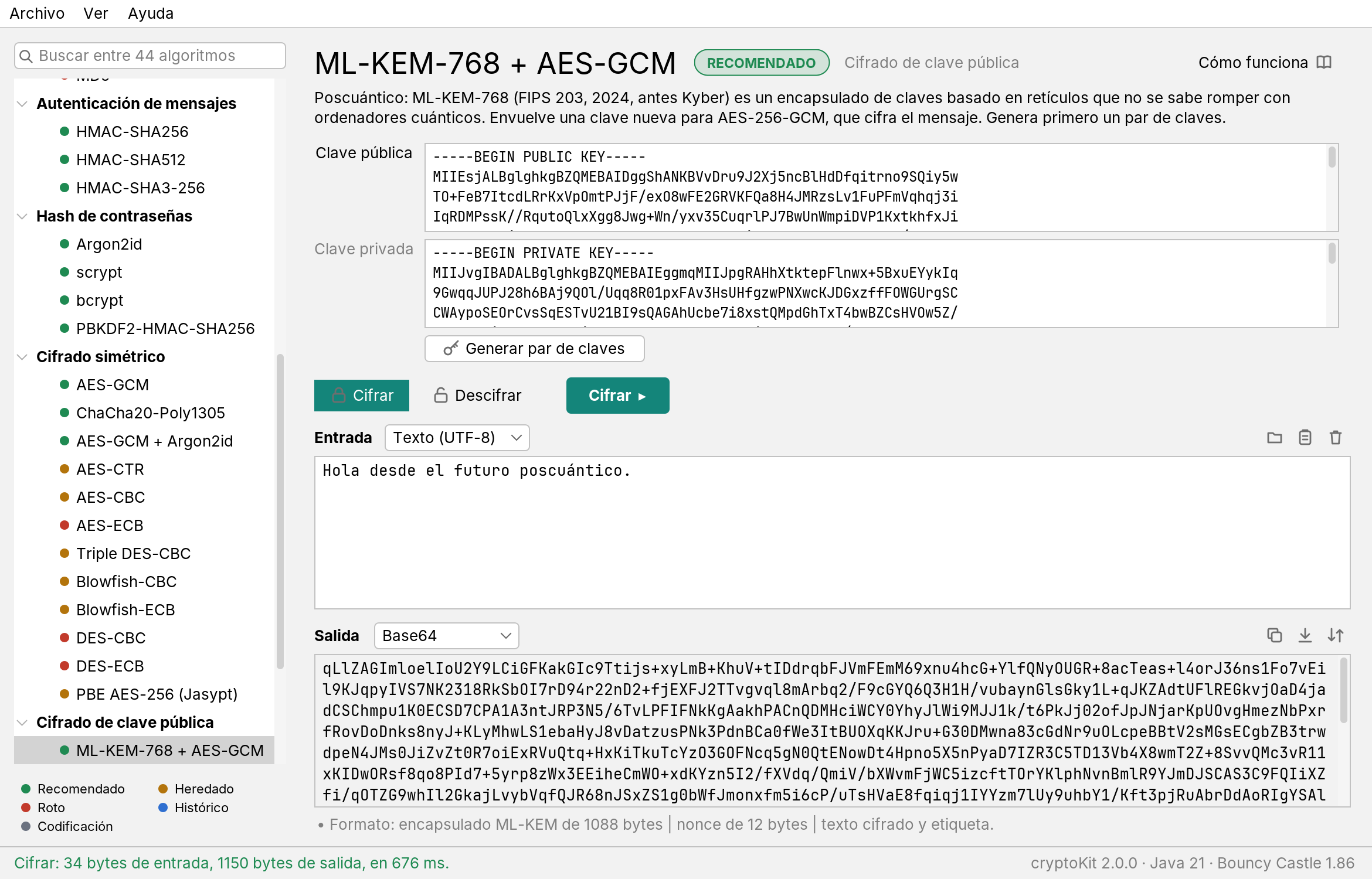 cryptoKit en español con el tema claro: ML-KEM-768 seleccionado, un par de claves PEM generado y un texto cifrado en Base64.